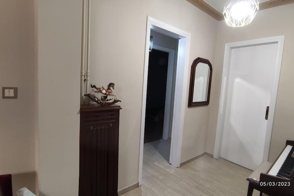 Sq Varnava Appartment アテネ エクステリア 写真