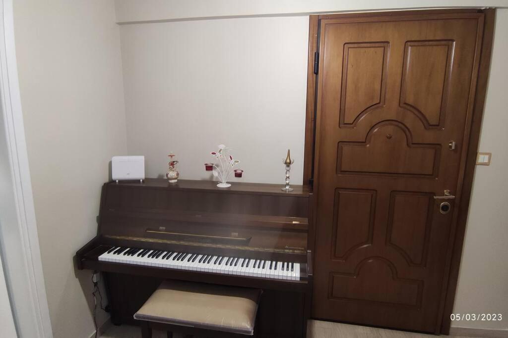 Sq Varnava Appartment アテネ エクステリア 写真
